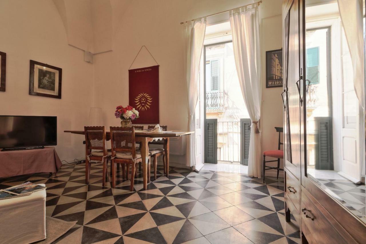 Slow Lecce - Old Town Apartment Sit المظهر الخارجي الصورة