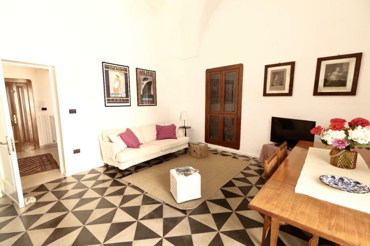 Slow Lecce - Old Town Apartment Sit المظهر الخارجي الصورة